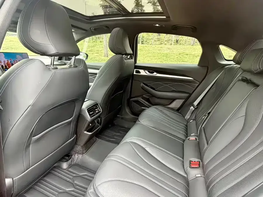 Geely Xingrui Xingrui 2026 Oriental Yao 1.5TD Fuyao Edition 2026 — миниатюра 2