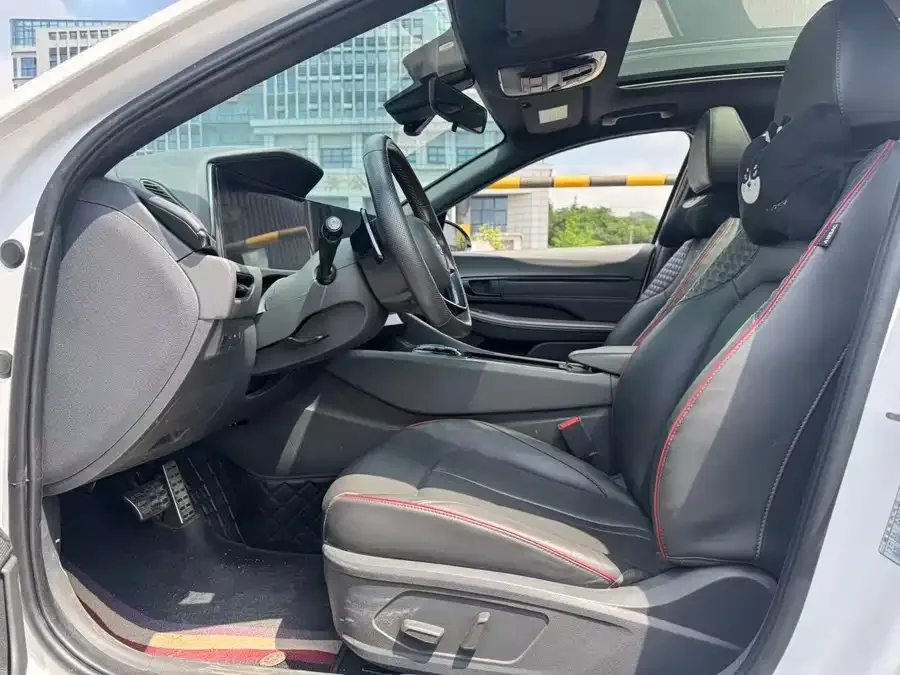 Hyundai Sonata 2022 Sonata 270TGDi DCT 20th Anniversary Edition 2023 — миниатюра 4