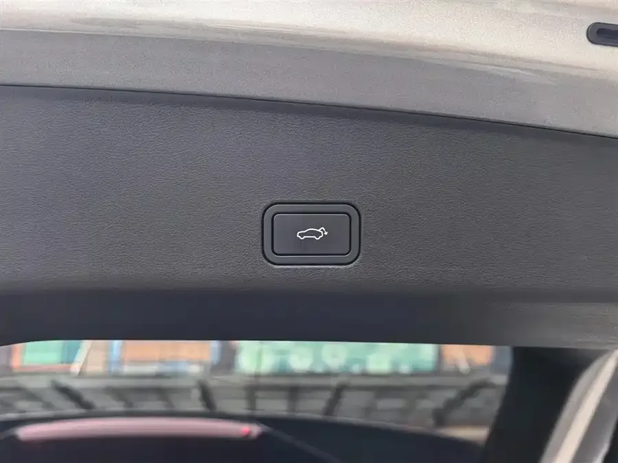 Geely Monjaro Xingyue L 2024 2.0TD High Power Automatic 2WD Yunqi Edition 2024 — миниатюра 4
