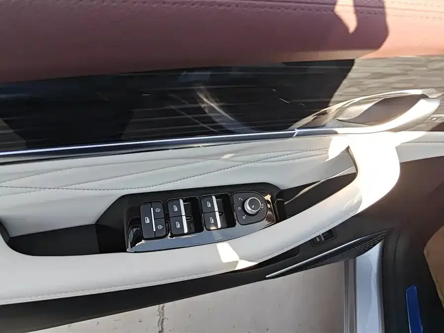 Geely Monjaro Xingyue L 2024 2.0TD High Power Automatic 2WD Yunqi Edition 2024 — миниатюра 4