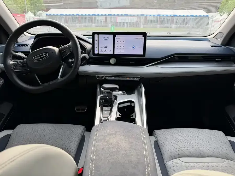 Geely Xingrui Xingrui 2021 Model 2.0TD Premium Edition 2022 — миниатюра 2