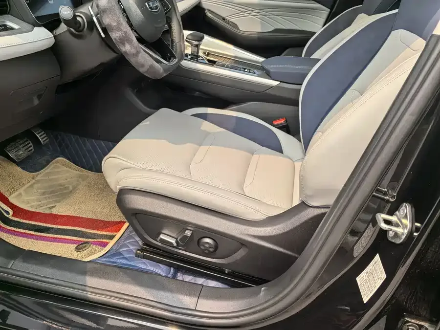 Geely Xingrui Xingrui 2023 2.0TD Premium Edition 2022 — миниатюра 3