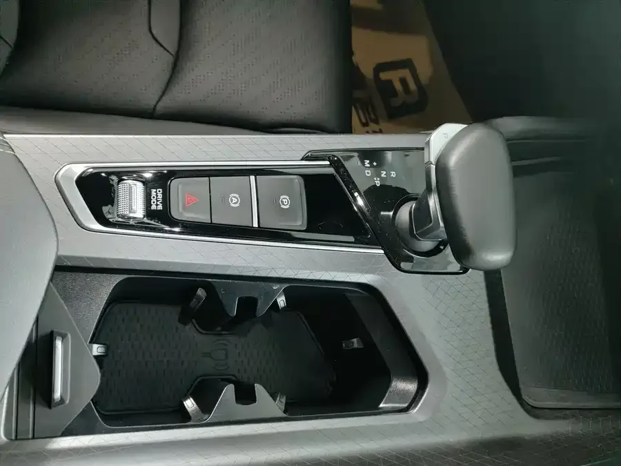 Geely Xingrui Xingrui 2023 1.5TD Fuyao Edition 2023 — миниатюра 4