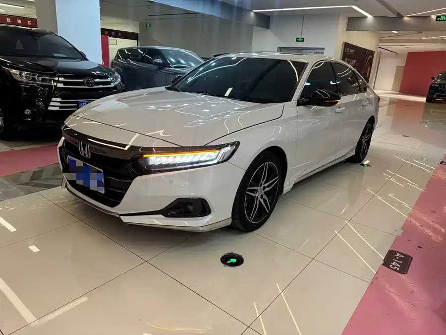 Honda Accord 2022 Accord 260TURBO Fantasy NightFlagship Edition 2022 — фото 1, купить с доставкой в Москву