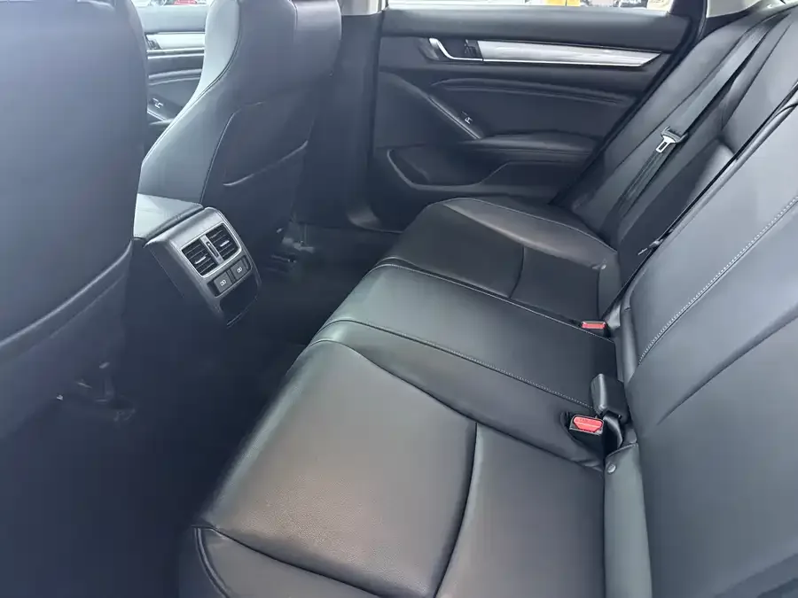 Honda Accord 2022 Accord Hybrid 2.0L Sharp Edition 2023 — миниатюра 2