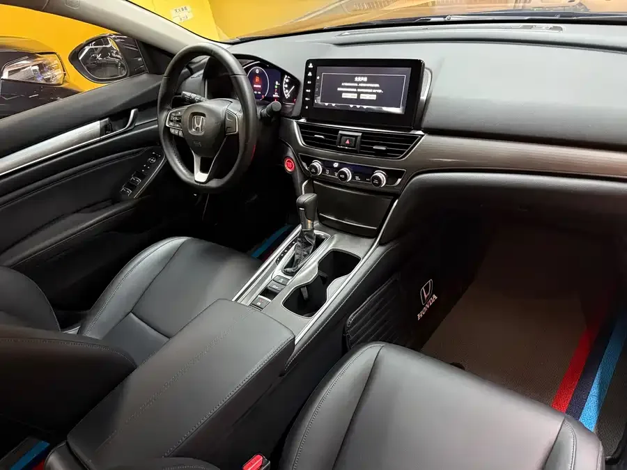 Honda Accord Accord 2022 260TURBO Comfort Edition 2022 — миниатюра 3