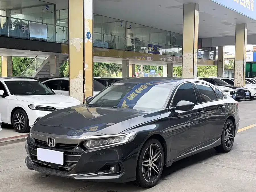 Honda Accord 2022 Accord 260TURBO Fantasy Night Premium Edition 2022 — фото 1, купить с доставкой в Москву