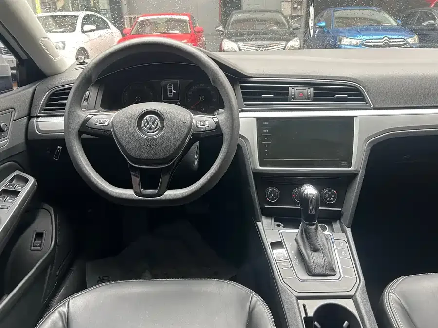 Volkswagen Lamando Lingdu 2021 230TSI DSG Fashion Edition 2022 — миниатюра 3