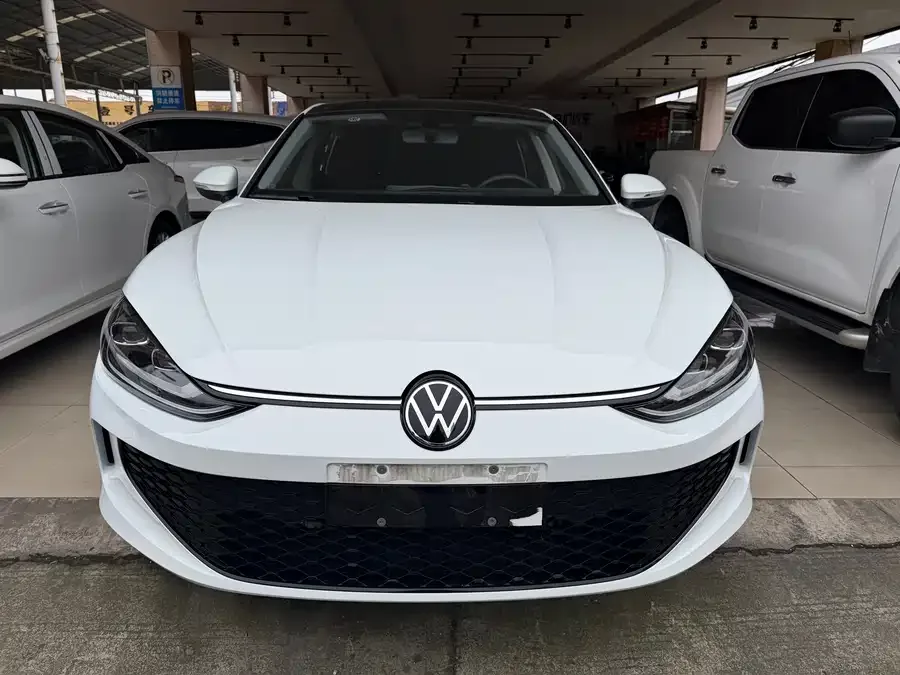 Volkswagen Lamando Lingdu 2024 Lingdu L 200TSI DSG Hot Edition 2024 — фото 1, купить с доставкой в Москву