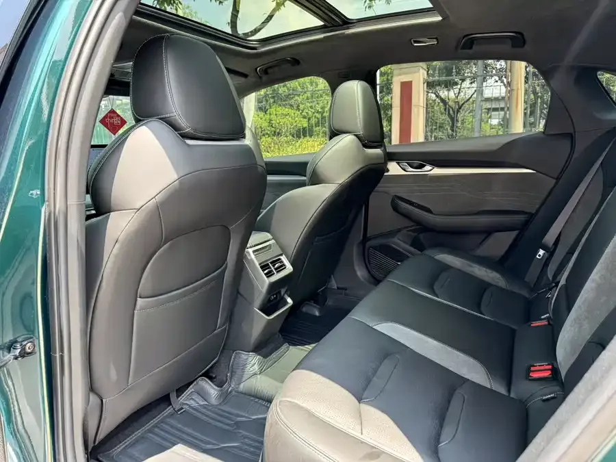 Geely Xingrui Xingrui 2023 2.0TD only available in green version 2023 — миниатюра 2