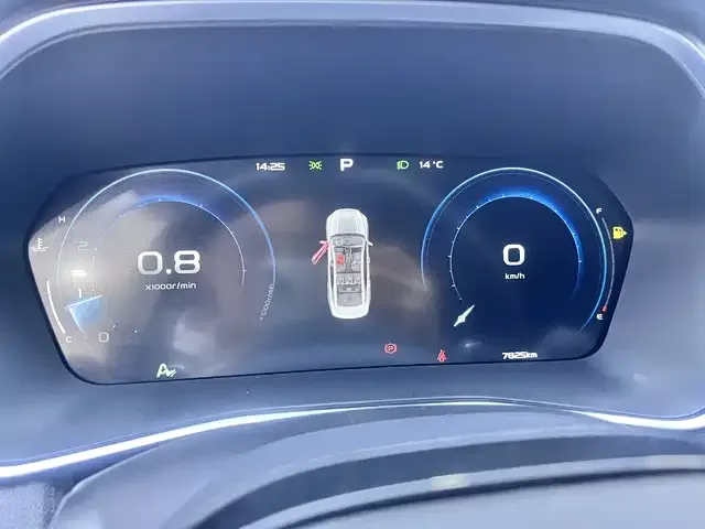 Geely Xingrui Xingrui 2023 2.0TD only available in green version 2023 — миниатюра 5