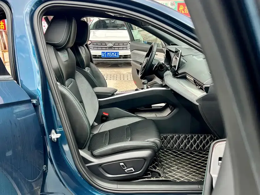 Geely Xingrui Xingrui 2023 2.0TD only available in green version 2023 — миниатюра 5