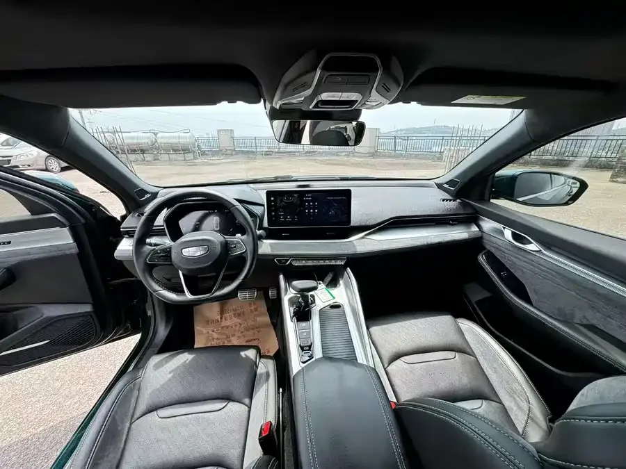 Geely Xingrui Xingrui 2023 2.0TD only available in green version 2023 — миниатюра 2