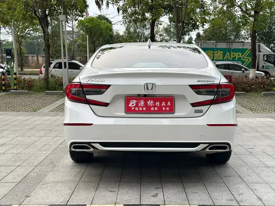 Honda Accord Accord 2022 260TURBO Deluxe Edition 2022 — миниатюра 2