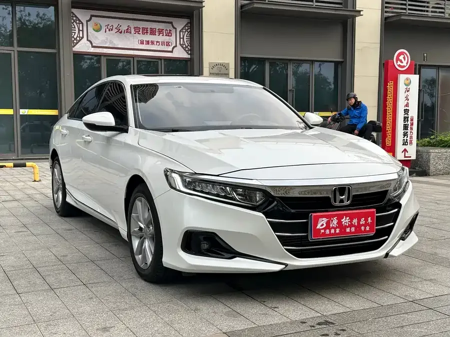 Honda Accord Accord 2022 260TURBO Deluxe Edition 2022 — миниатюра 3