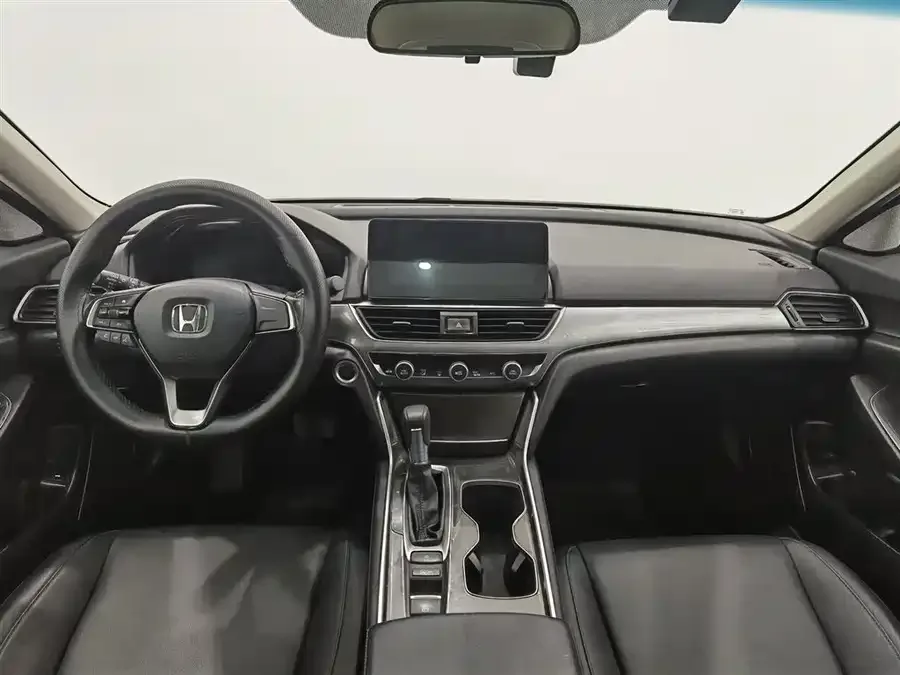 Honda Accord Accord 2022 260TURBO Deluxe Edition 2022 — миниатюра 2
