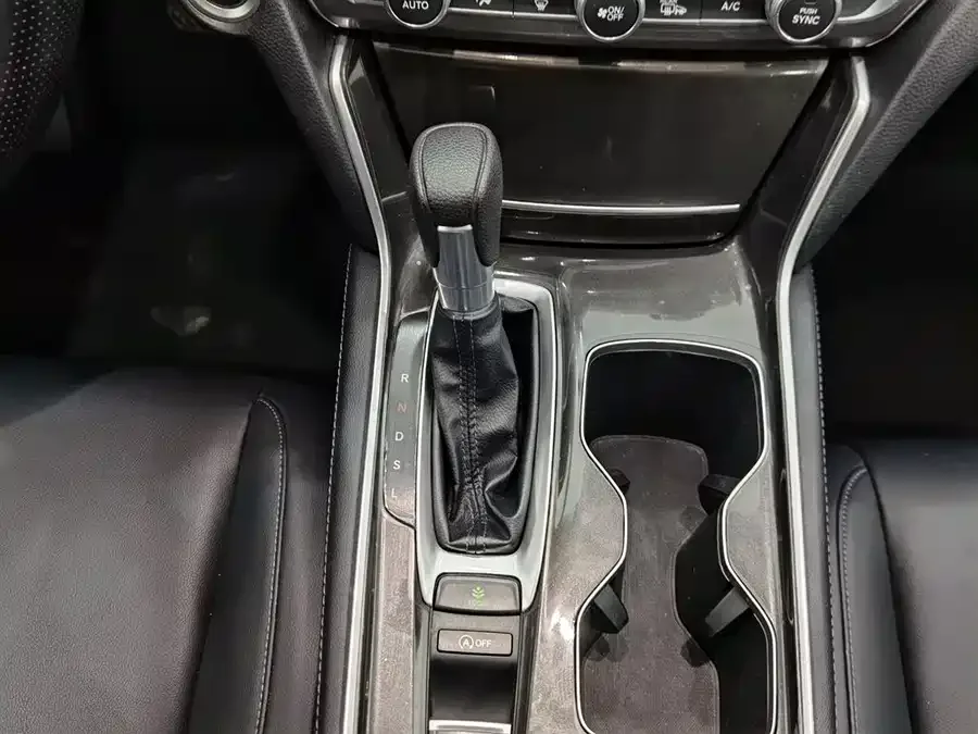 Honda Accord Accord 2022 260TURBO Deluxe Edition 2022 — миниатюра 4