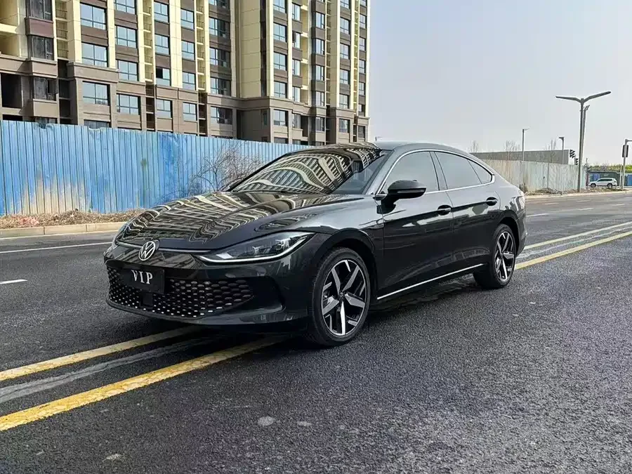Volkswagen Lamando Lingdu 2022 Lingdu L 280TSI DSG Hot Edition 2022 — фото 1, купить с доставкой в Москву