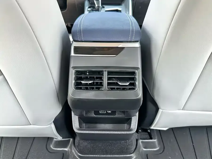 Geely Xingrui Xingrui 2021 2.0TD Luxury 2022 — миниатюра 4