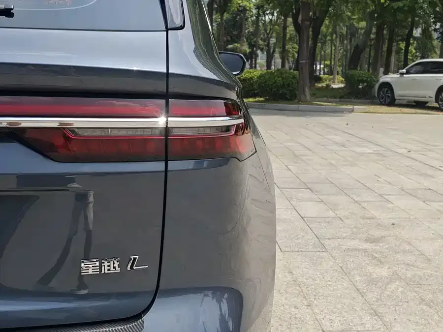 Geely Monjaro Xingyue L 2021 2.0TD DCT EVO 2WD Premium Edition 2023 — миниатюра 3