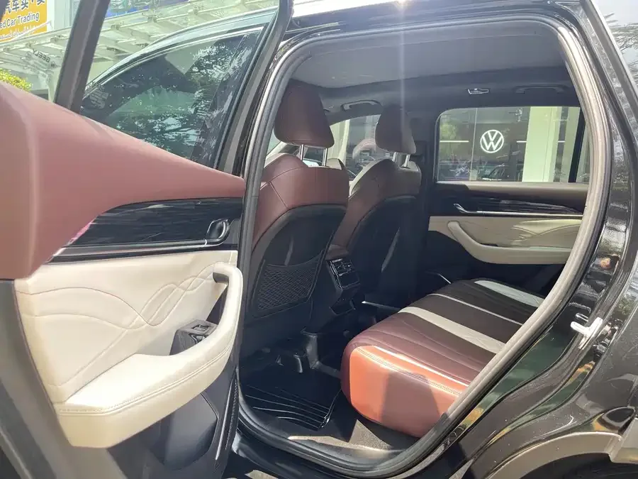 Geely Monjaro Xingyue L 2021 2.0TD DCT EVO 2WD Premium Edition 2022 — миниатюра 4