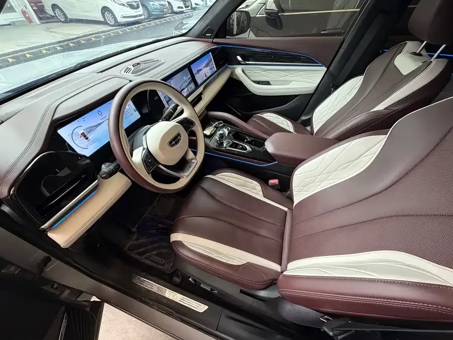 Geely Monjaro Xingyue L 2021 2.0TD DCT EVO 2WD Smart Edition 2022 — миниатюра 2
