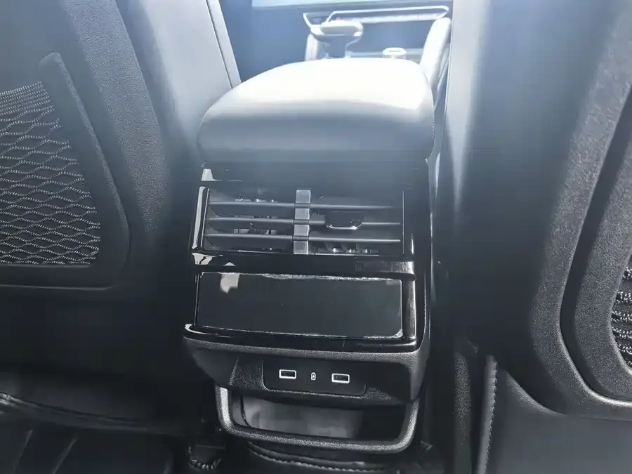 Geely Monjaro Xingyue L 2021 2.0TD DCT EVO 2WD Comfort Edition 2022 — миниатюра 4