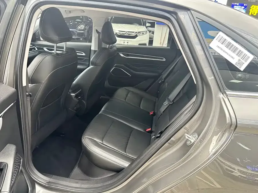 Geely Emgrand Emgrand 2023 4th Generation Champion Edition 1.5L CVT Premium 2024 — миниатюра 2