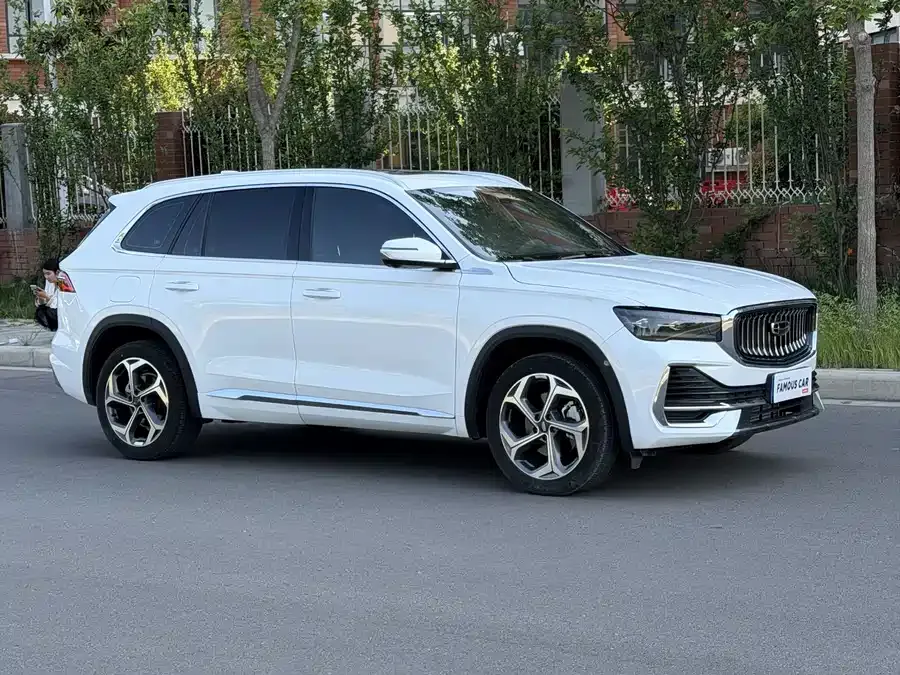 Geely Monjaro Xingyue L 2025 2.0TD Automatic Cloud Edition 2025 — миниатюра 3