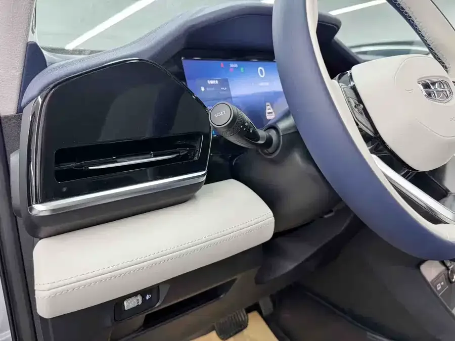 Geely Monjaro Xingyue L 2022 1.5T Thor HiF Hybrid Edition Super Fast 2023 — миниатюра 5