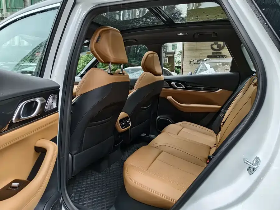 Geely Atlas L Boyue L 2025 fourth generation 1.5TD DCT Shanhe 2025 — миниатюра 4
