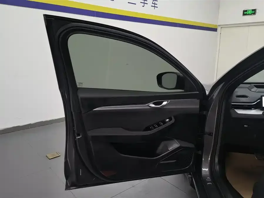 Geely Xingrui Xingrui 2025 Dongfangyao 2.0TD Moon-Watching Edition 2024 — миниатюра 4