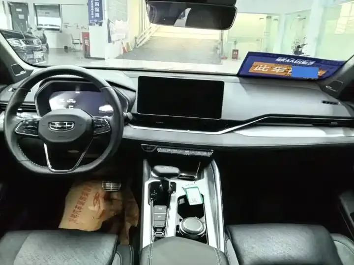Geely Xingrui Xingrui 2023 2.0TD only available in green version 2023 — миниатюра 2