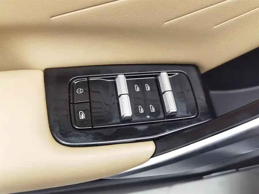 Geely Atlas L Boyue L 2023 1.5TD DCT Premium Edition 2023 — миниатюра 3