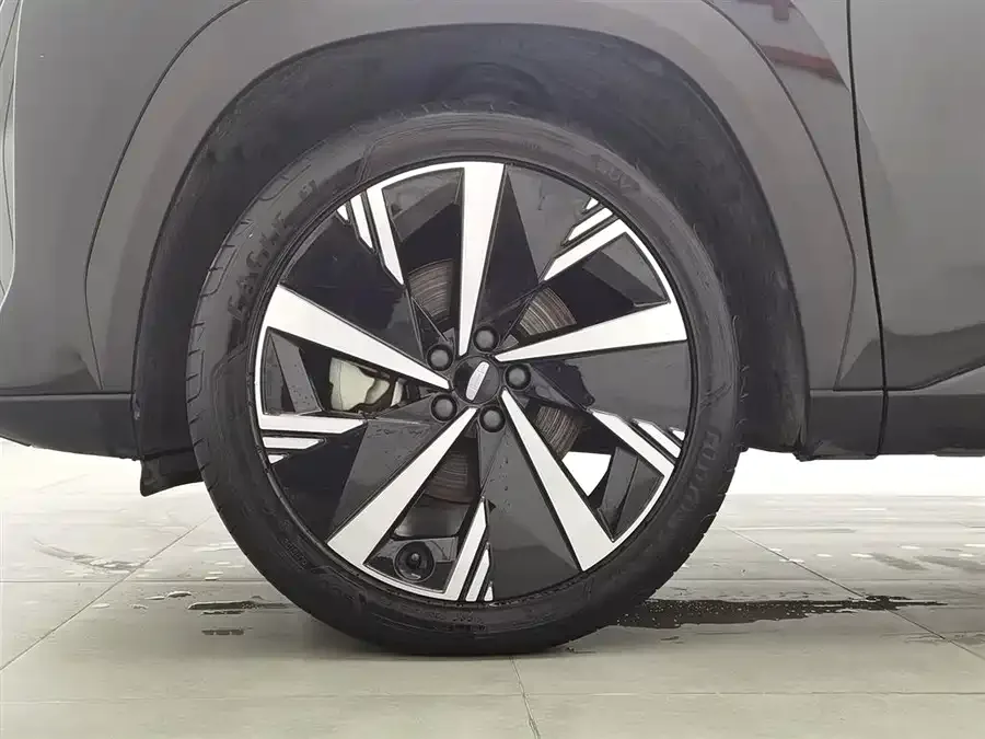 Geely Atlas L Boyue L 2023 1.5TD DCT Premium Edition 2023 — миниатюра 5