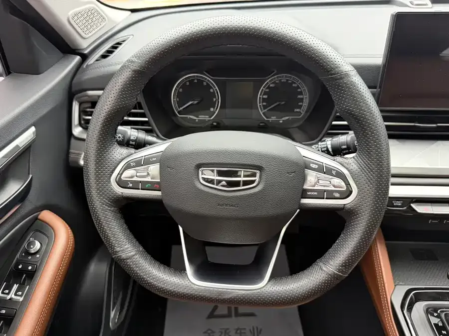 Geely Vision X6 Vision X6 2021 PRO 1.4T Automatic Premium Edition 2022 — миниатюра 3