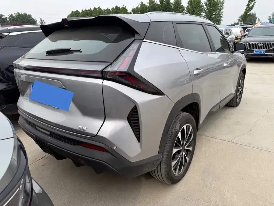 Geely Atlas Boyue 2026 1.5TD Yearning 2025 — миниатюра 3