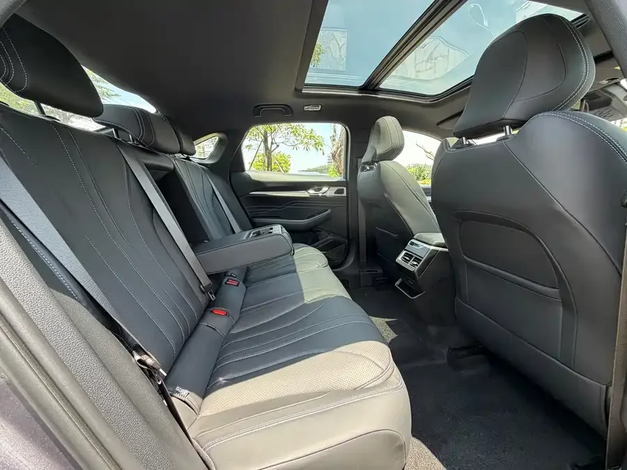 Geely Xingrui Xingrui 2025 Dongfangyao 1.5TD Kunlun Edition 2026 — миниатюра 4