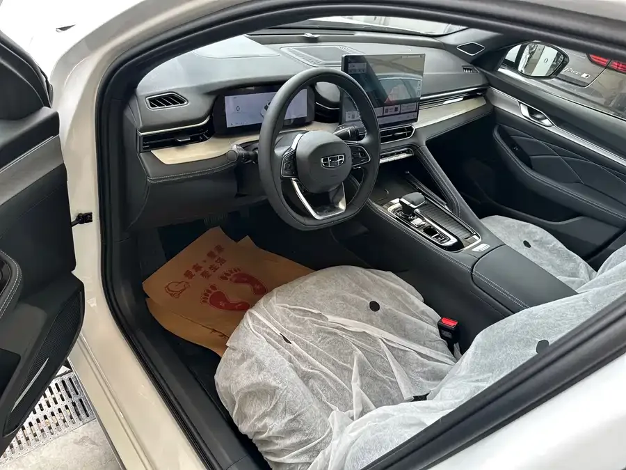Geely Xingrui Xingrui 2026 Dongfang Yao 1.5TD Kunlun Edition 2026 — миниатюра 2