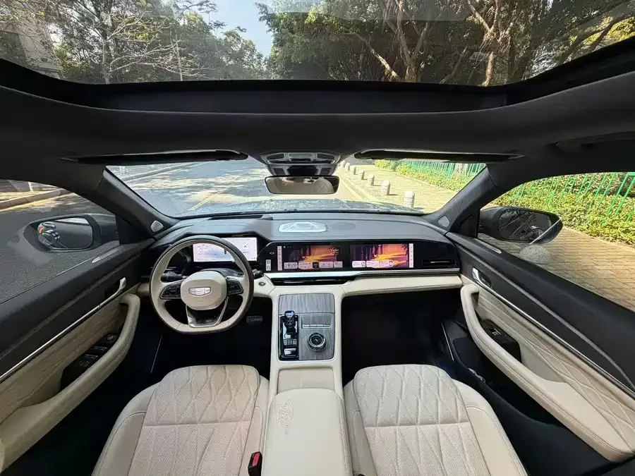 Geely Monjaro Xingyue L 2025 Dongfang Yao 2.0TD Automatic Current Edition 2025 — миниатюра 2