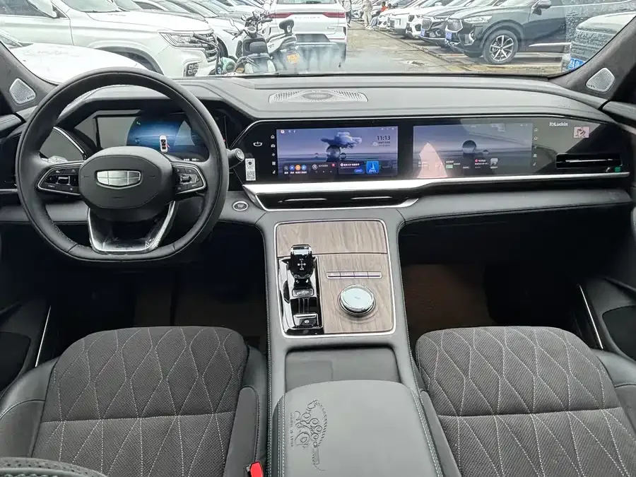 Geely Monjaro Xingyue L 2025 Dongfangyao 2.0TD Automatic Star-gazing Edition 2025 — миниатюра 4