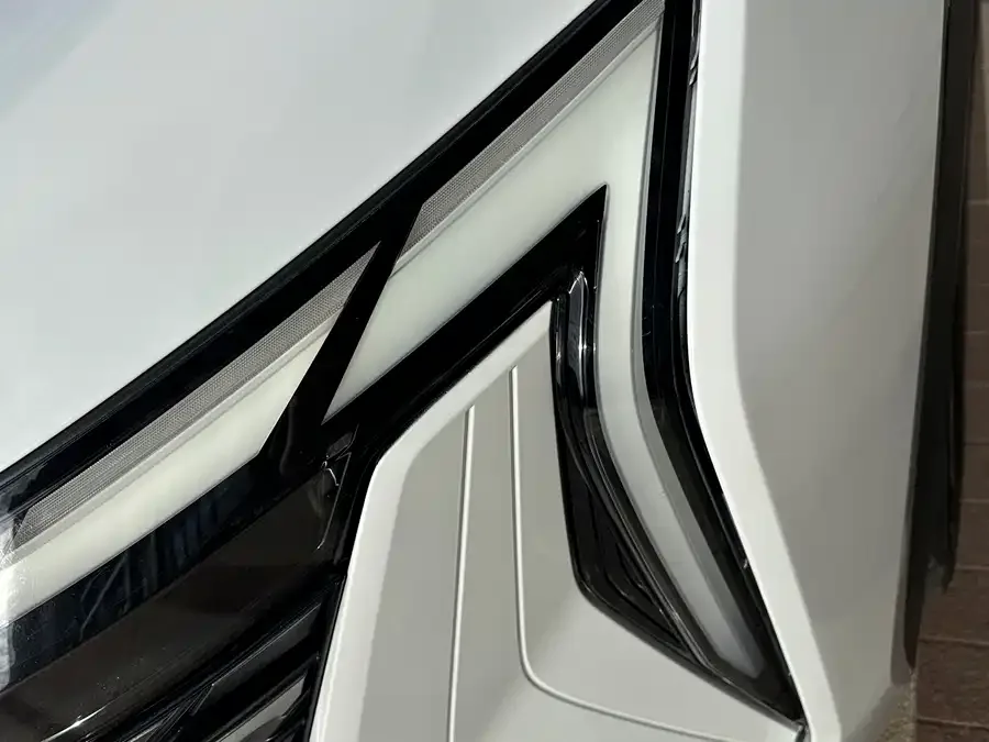 Geely Atlas L Boyue L 2023 2.0TD DCT Premium Edition 2023 — миниатюра 2