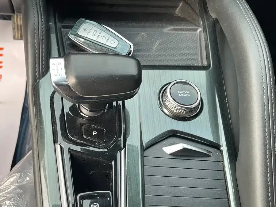 Geely Monjaro Xingyue L 2021 2.0TD DCT EVO 2WD Smart Edition 2022 — миниатюра 5
