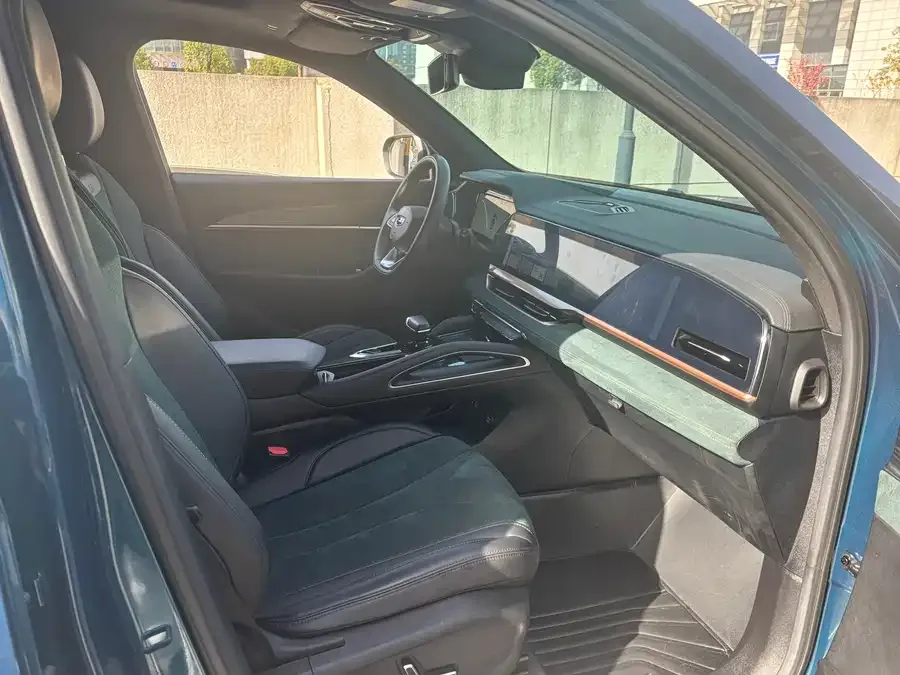 Geely Monjaro Xingyue L 2021 2.0TD DCT EVO 2WD Smart Edition 2022 — миниатюра 4