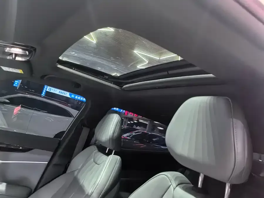 Geely Atlas Boyue 2026 1.5TD Yearning 2025 — миниатюра 3