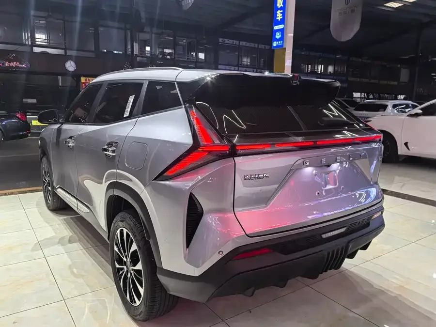 Geely Atlas Boyue 2026 1.5TD Yearning 2025 — миниатюра 5