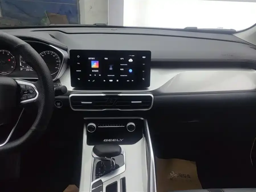 Geely Coolray SX11 Geely Binyue 2024 1.5T DCT Dragon Edition 2025 — миниатюра 4