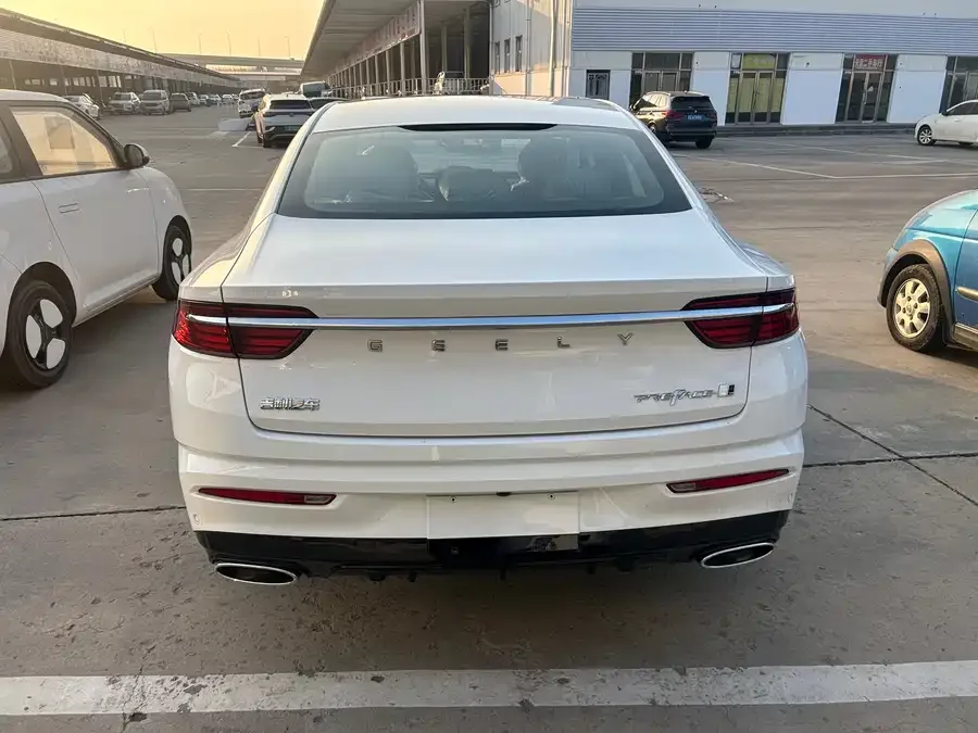 Geely Xingrui Xingrui 2025 Dongfangyao 1.5TD Jinghong Edition+ 2026 — миниатюра 2