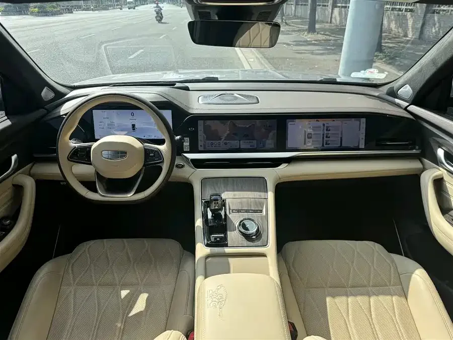 Geely Monjaro Xingyue L 2025 Dongfangyao 2.0TD Automatic Star-gazing Edition 2025 — миниатюра 4