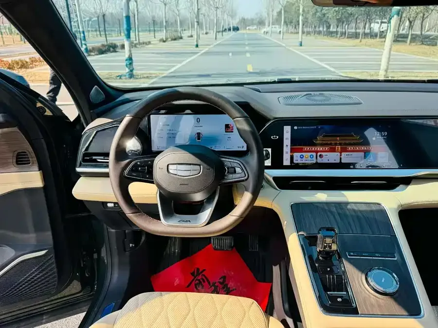 Geely Monjaro Xingyue L 2025 Dongfangyao 2.0TD Automatic Star-gazing Edition 2025 — миниатюра 4